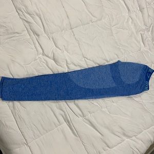 Gym shark leggings